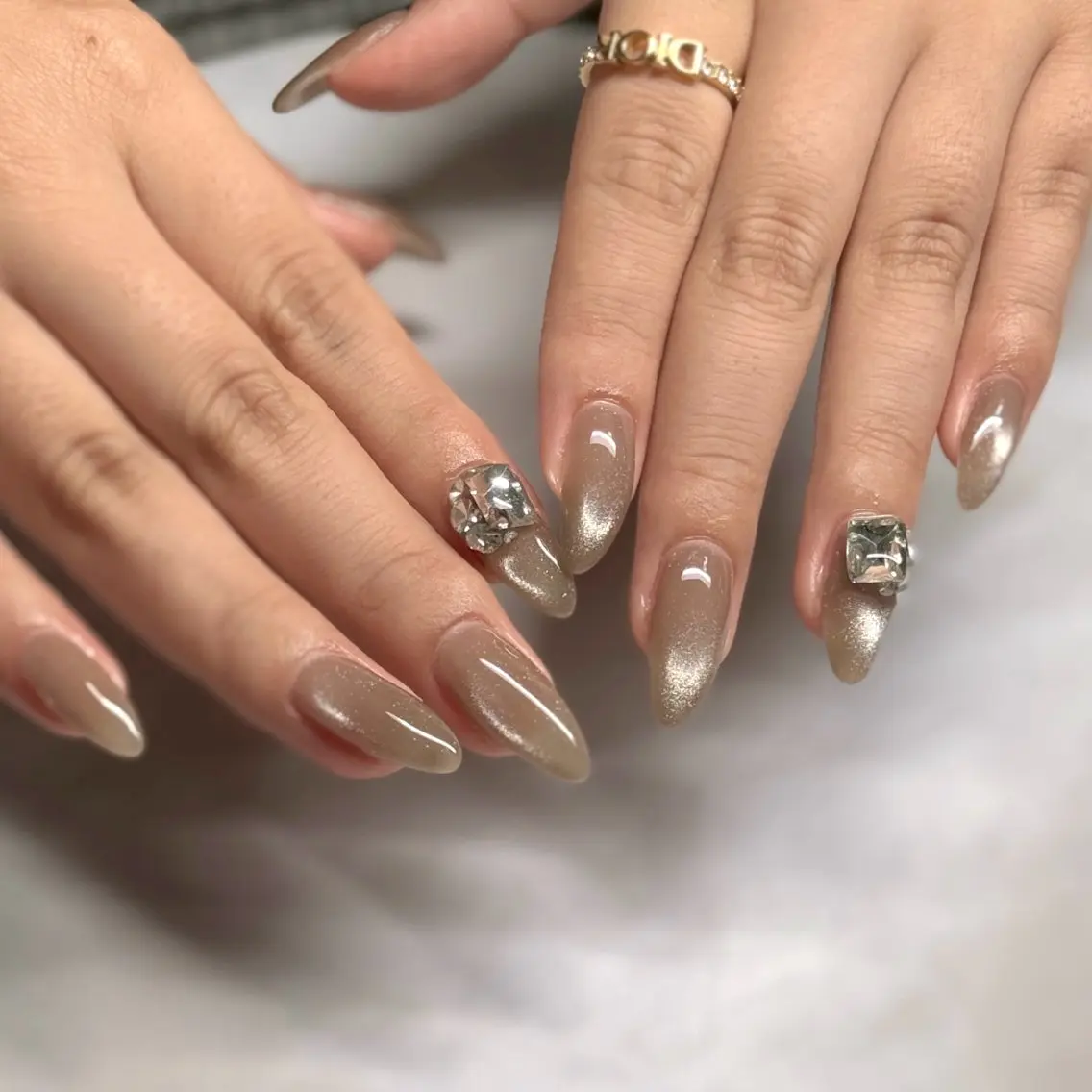 ネイル マグネットネイル シンプルネイル ストーンネイル ハンドネイル yumnail (ネイル&脱毛)のエステ・リラクイメージ