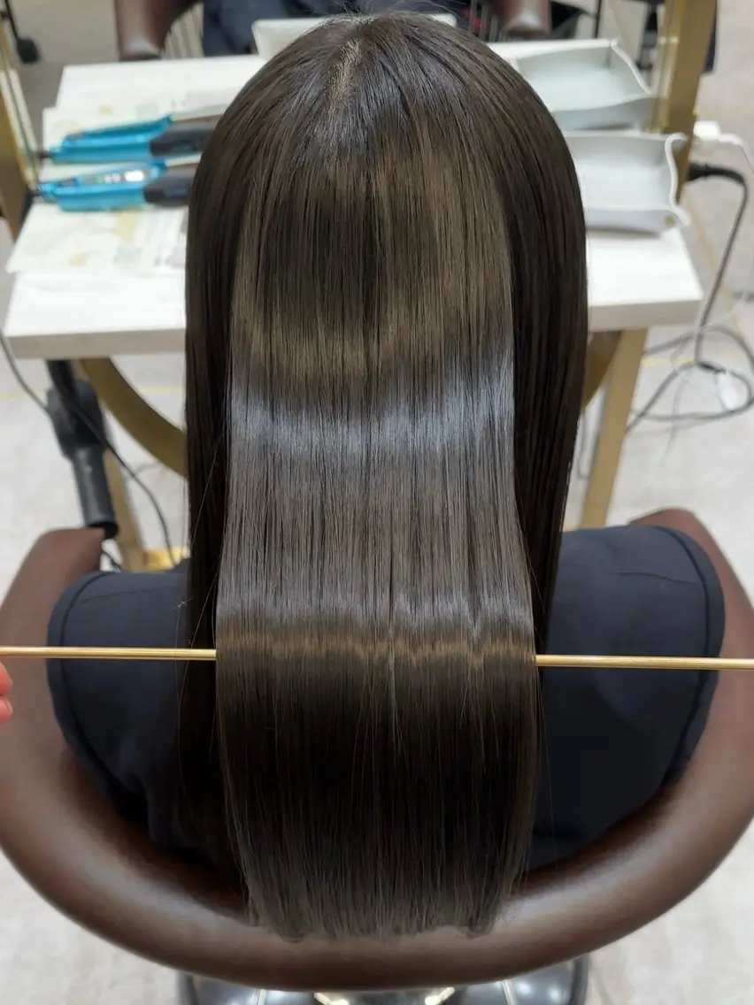 ミディアム カラー パーマ 髪質改善 レイヤーカット カット ヘアカラー 縮毛矯正 トリートメント 【博多髪質改善】 吉村　清志のヘアスタイル