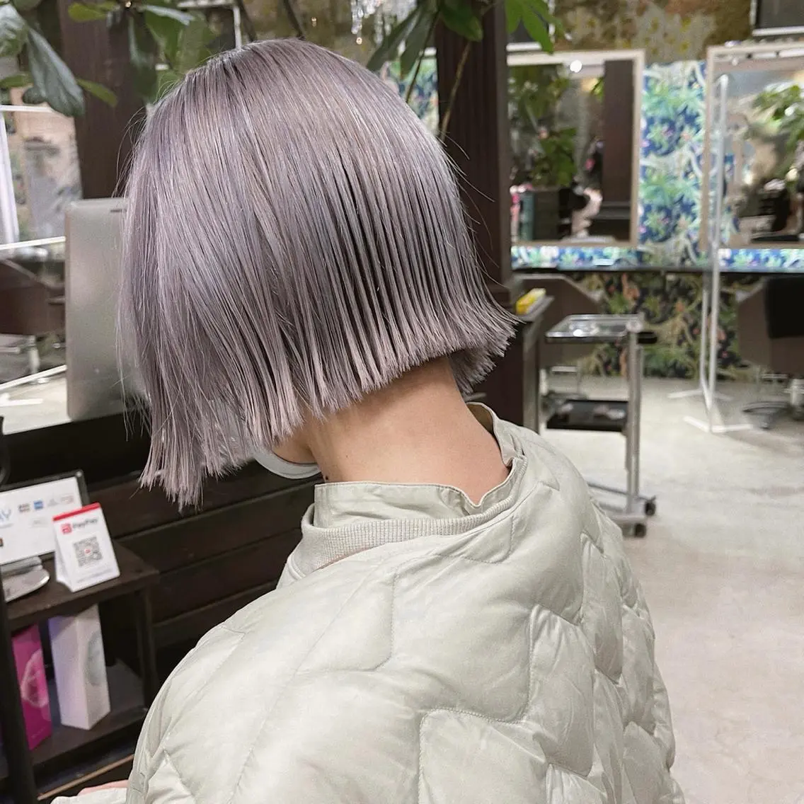 ショート カラー ブリーチ ケアブリーチ グレージュ ラベンダーカラー ラベンダーグレージュ カット ヘアカラー トリートメント ハイトーンこそキレイ に◎佐藤雄太のヘアスタイル