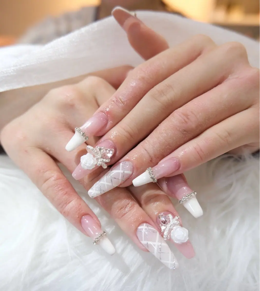 ネイル ハンドネイル Anmi Nail 新宿のネイルデザイン