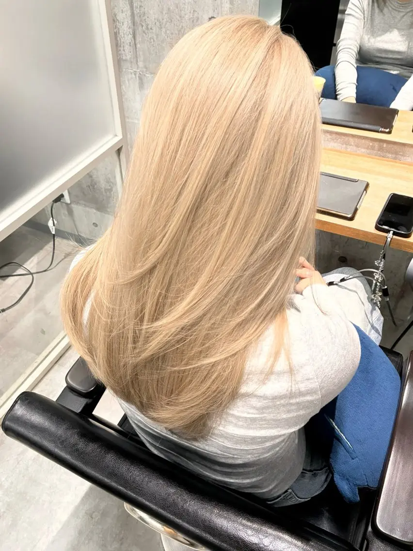 ロング カラー ブリーチ ケアブリーチ ダブルカラー イヤリングカラー ハイライトカラー カット ヘアカラー newi ナカノのヘアスタイル