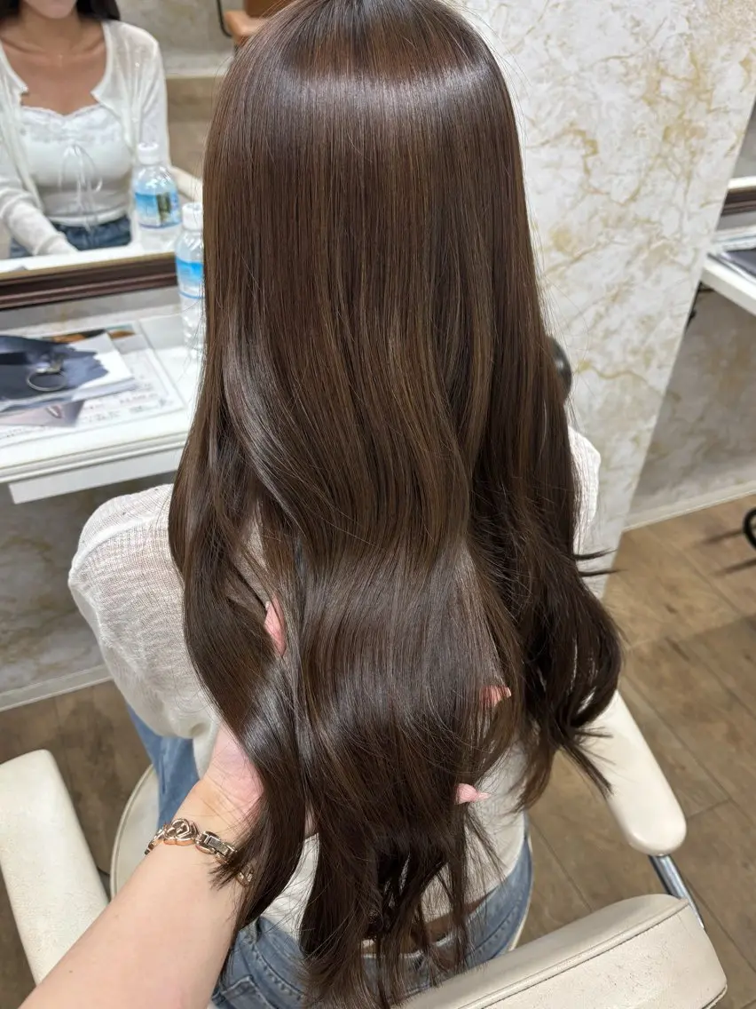 ロング カラー ベージュカラー オリーブベージュ chihiro 🎀のヘアスタイル