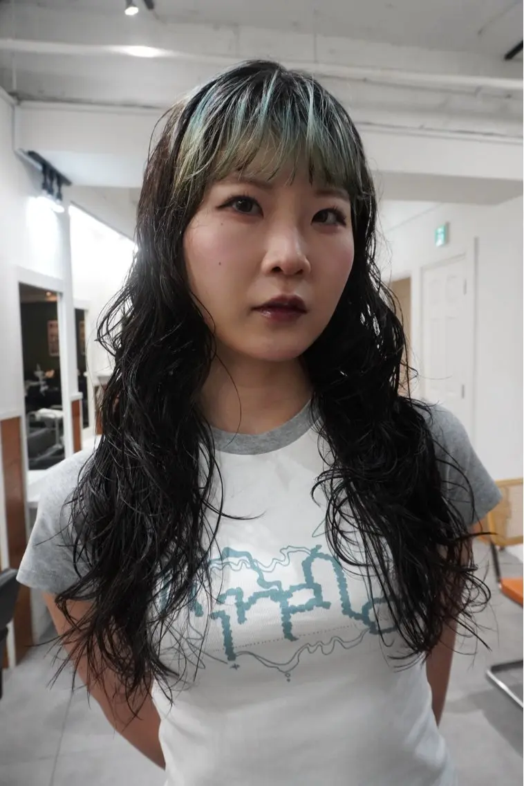 ロング カラー パーマ ミストバング デザインカラー フェイスフレーミング 顔周りカット ロング カット ヘアカラー パーマ トリートメント レイヤー/パーマ TAKUYAのヘアスタイル