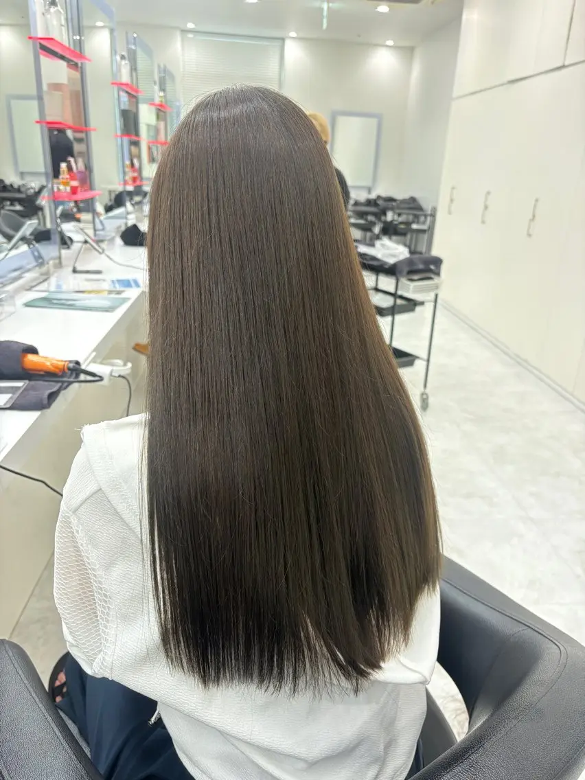 ロング カラー ヘアカラー 野口 楓華のヘアスタイル