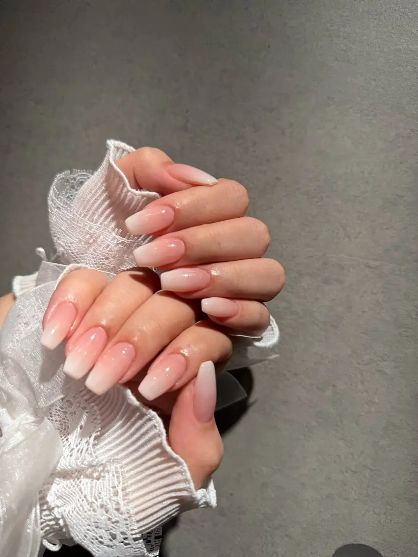 ネイル I-nailロング /ワンホン/キラキラのネイルデザイン