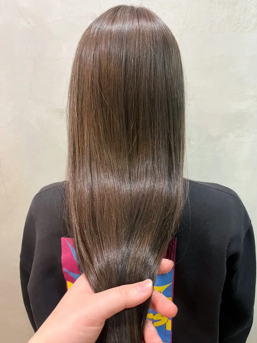 カラー ブリーチ ブラウンカラー 透明感カラー 山根 桜のヘアスタイル