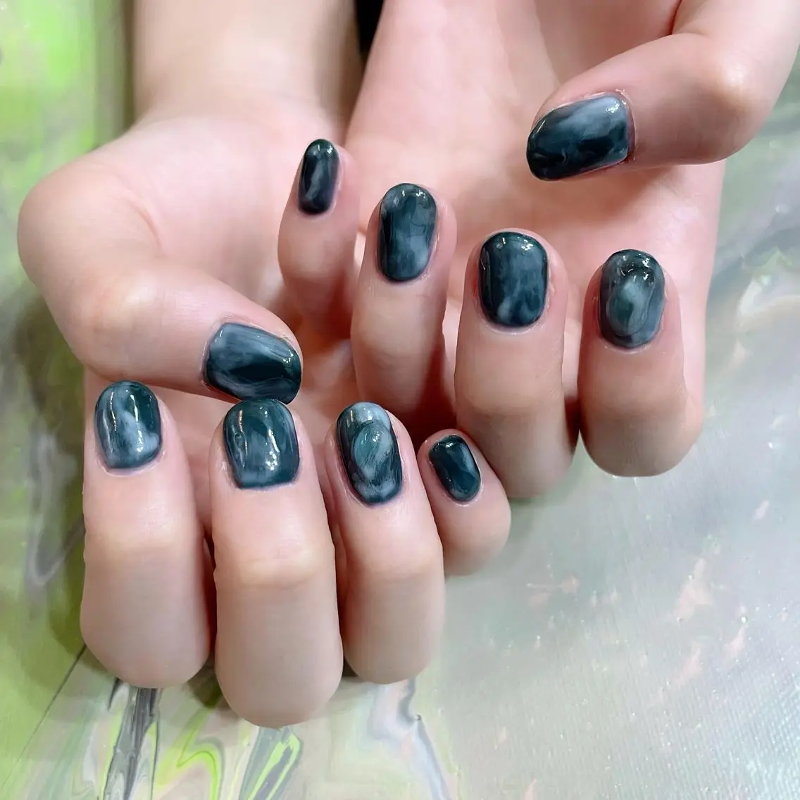 ネイル オーロラネイル 氷ネイル・うるうるネイル 韓国ネイル マグネットネイル ミラーネイル VOLLMOND nailのネイルデザイン