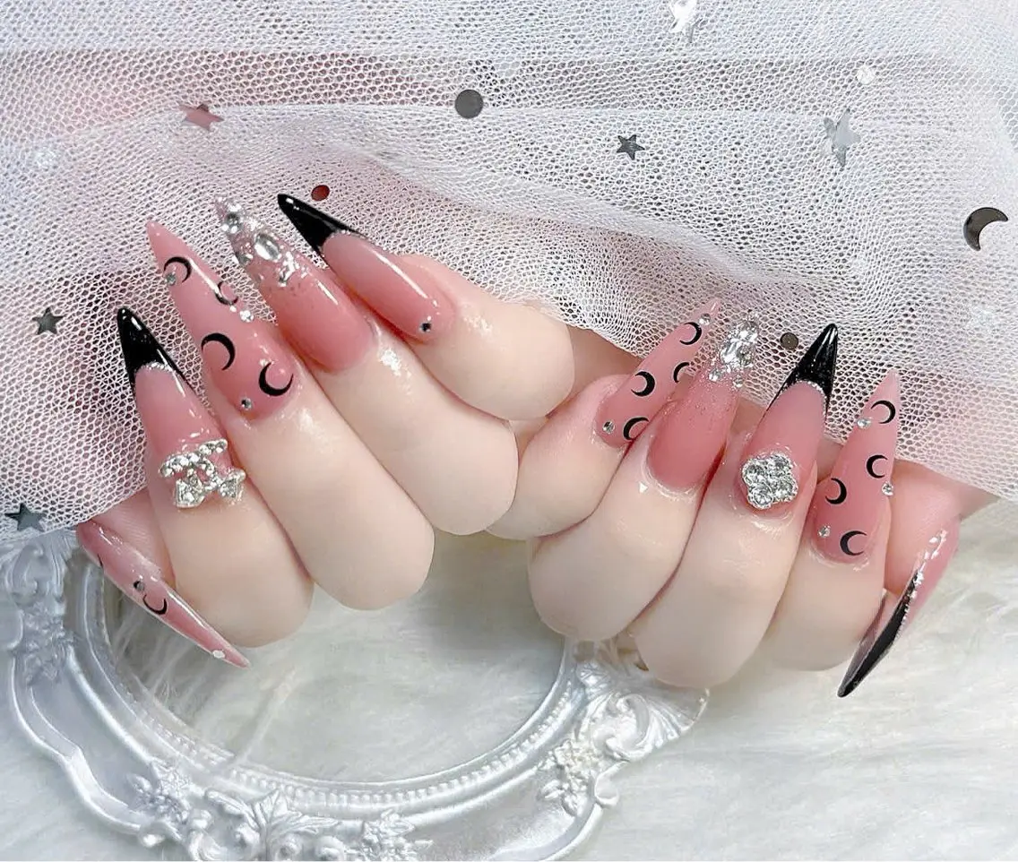 カラー Rin Hana Nailのネイルデザイン