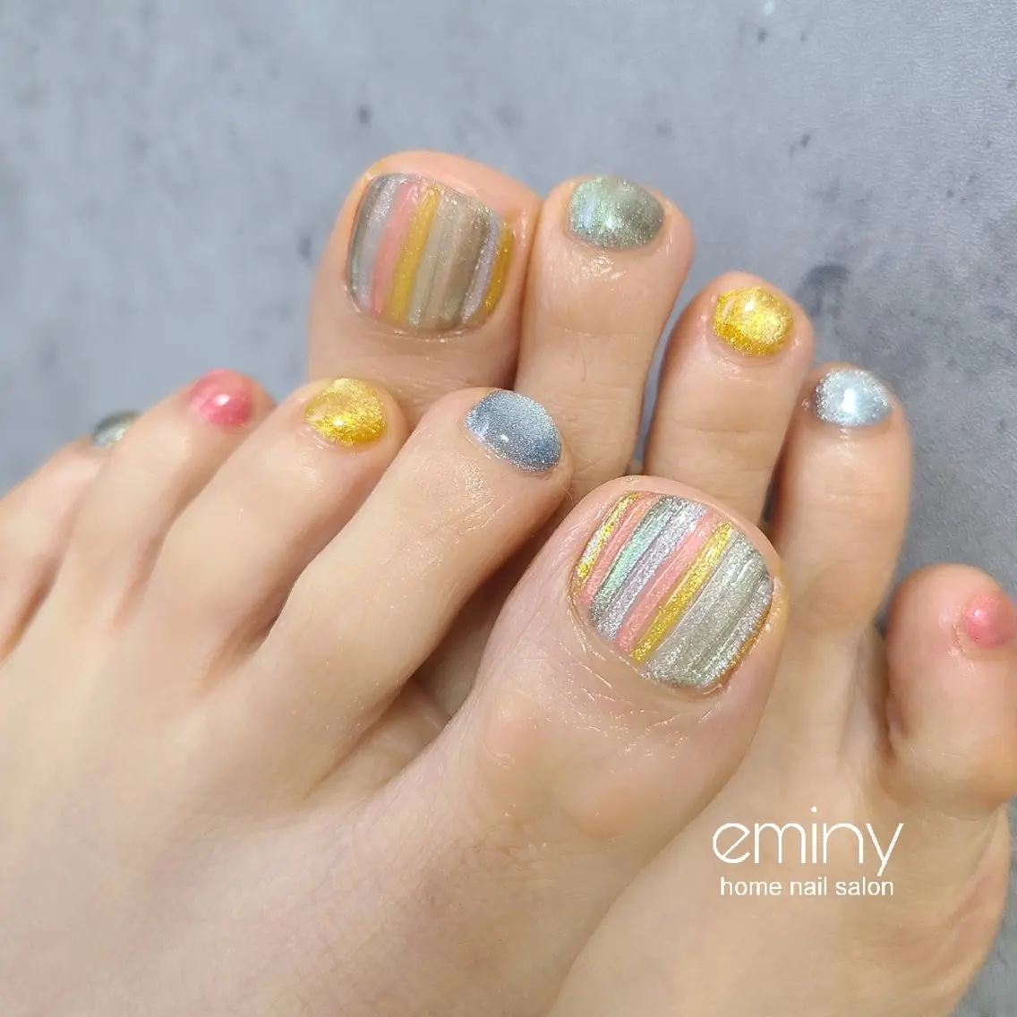 ネイル フットネイル ジェルネイル キラキラネイル 韓国ネイル マグネットネイル nail salon eminyのネイルデザイン