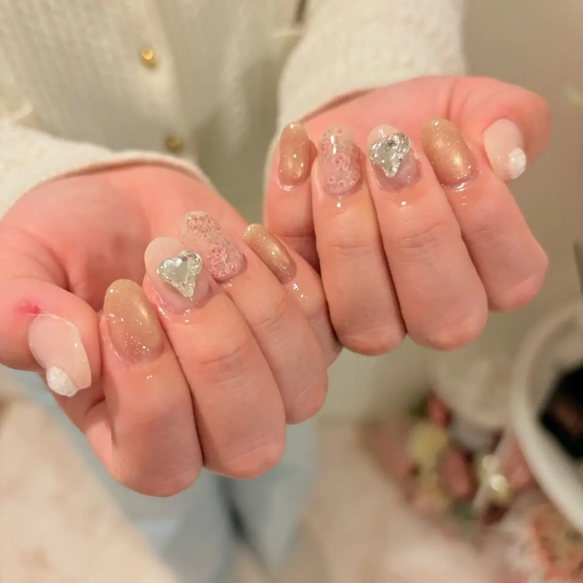ネイル アートネイル チークネイル クリアネイル 長さ出し マグネットネイル ハンドネイル lulularico Yuのネイルデザイン