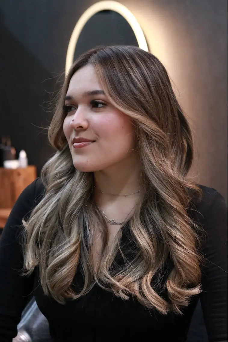 ヘアカラー ロドリゲス ビレルのヘアスタイル