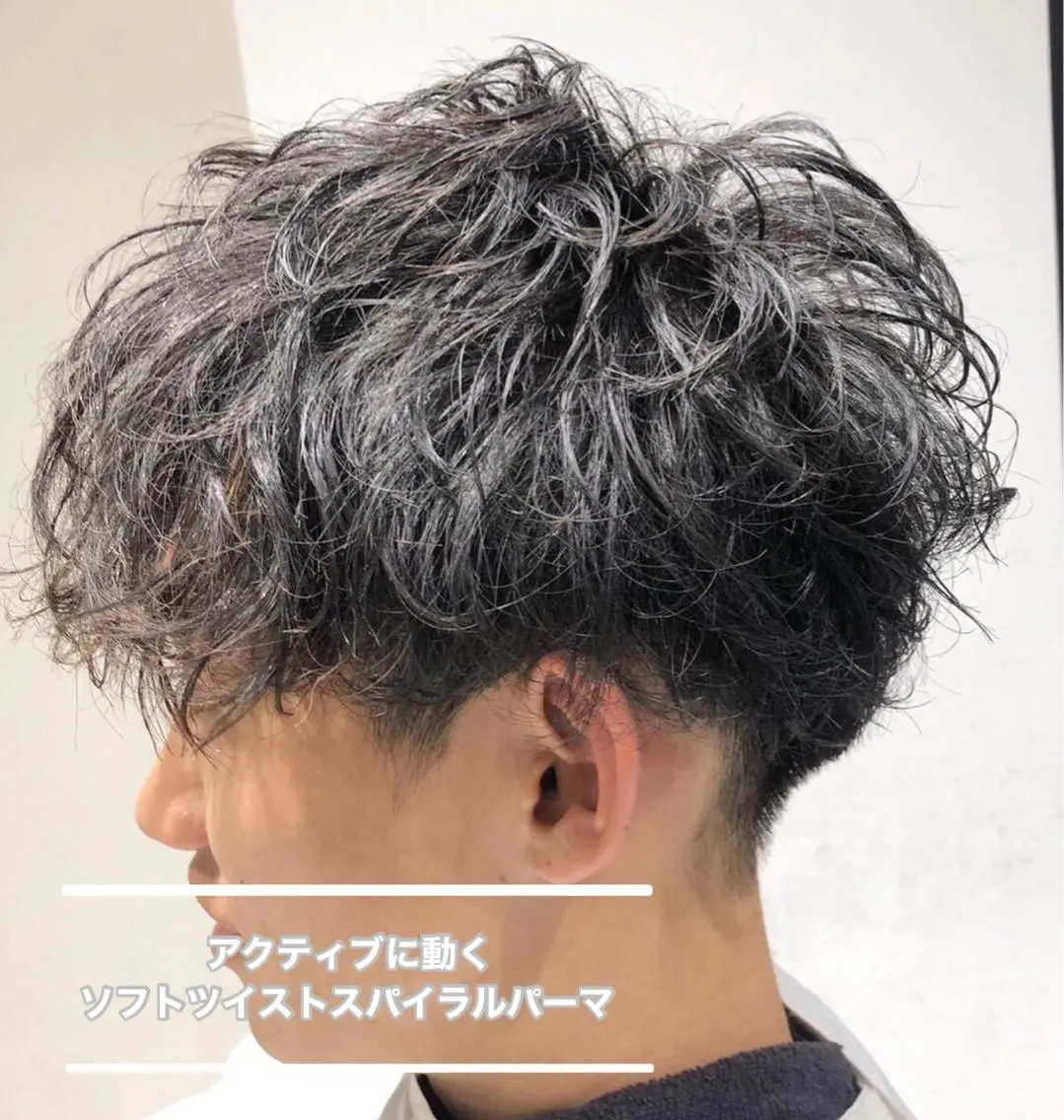 ミディアム カラー パーマ ヘアアレンジ メンズ キッズ カット パーマ ヘアセット メンズ特化美容師 aiの眉毛・アイブロウイメージ