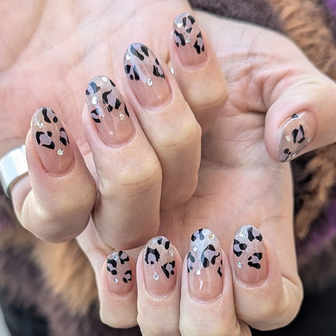 ネイル アニマル柄 ハンドネイル 推しネイル | 　aycnailのネイルデザイン