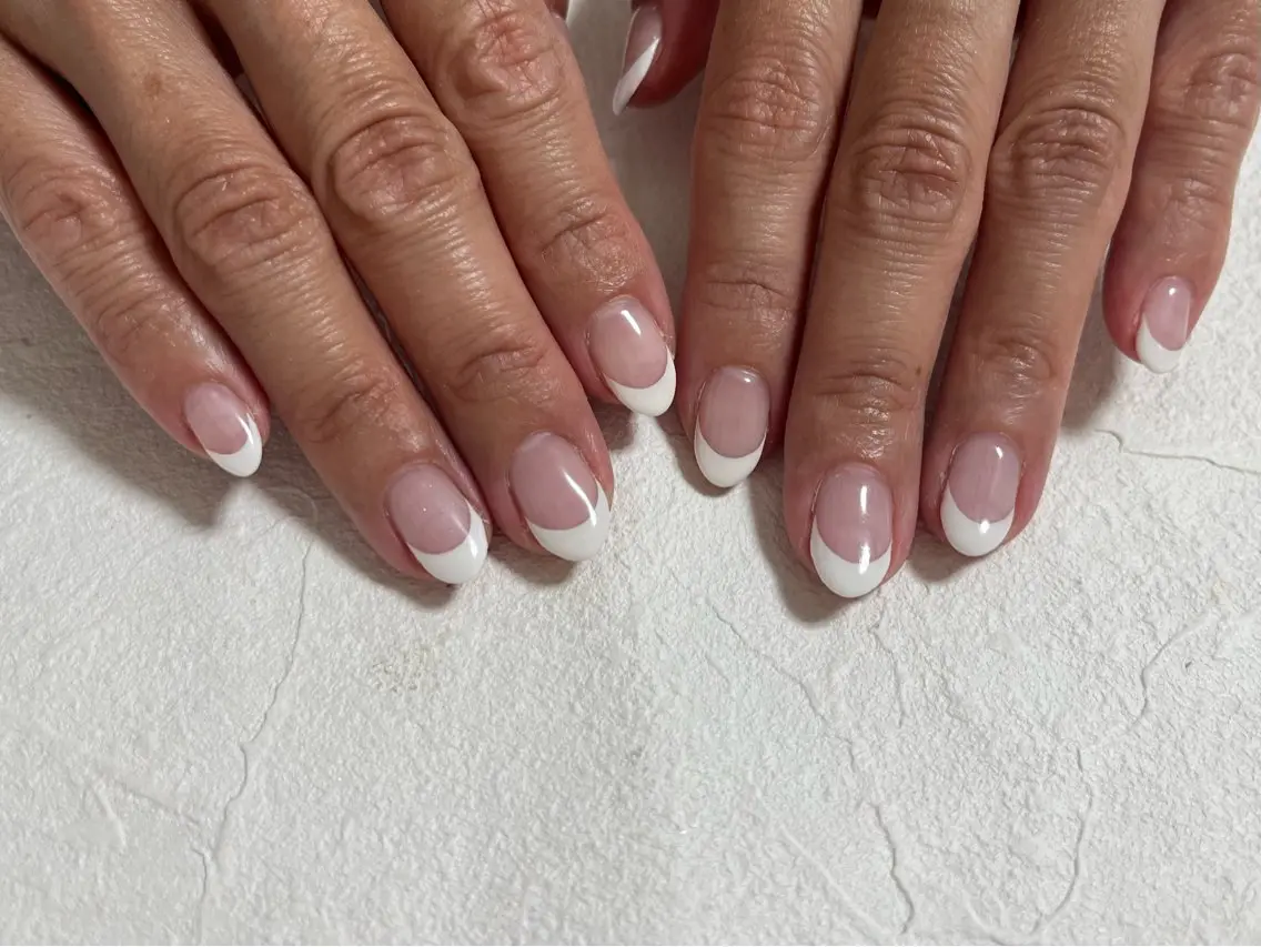 ネイル オーロラネイル フラワーネイル フットネイル フレンチネイル ジェルネイル kiki nail たまプラーザのネイルデザイン