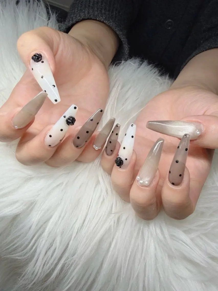 ネイル フレンチネイル グラデーション 韓国ネイル マグネットネイル ミラーネイル REI nailのネイルデザイン