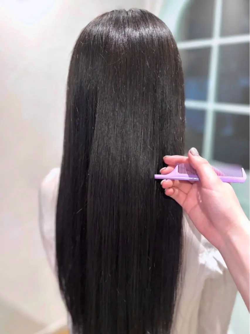 ロング カラー 𝒀𝑼𝑴𝑬 ｜艶髪透明感カラー♡のヘアスタイル