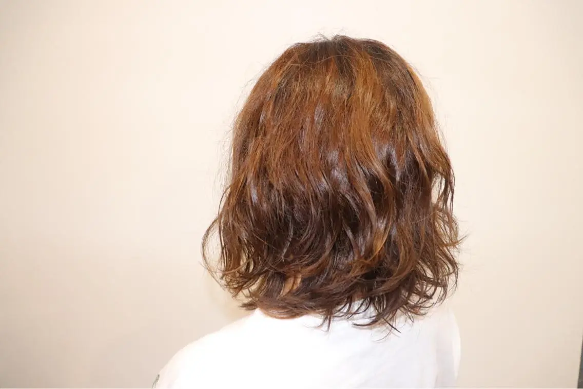 ショート カラー パーマ 川上 恵里香のヘアスタイル