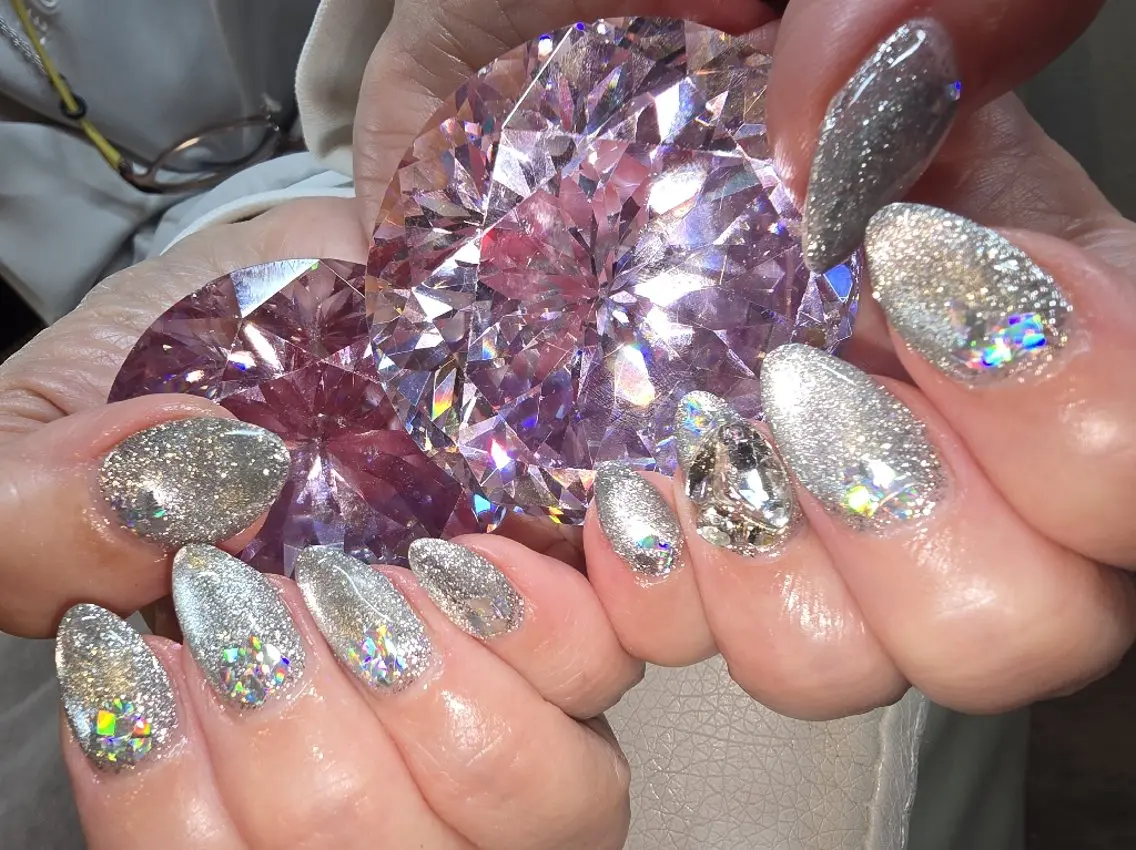 ミディアム ハンドネイル chakky nailsのネイルデザイン