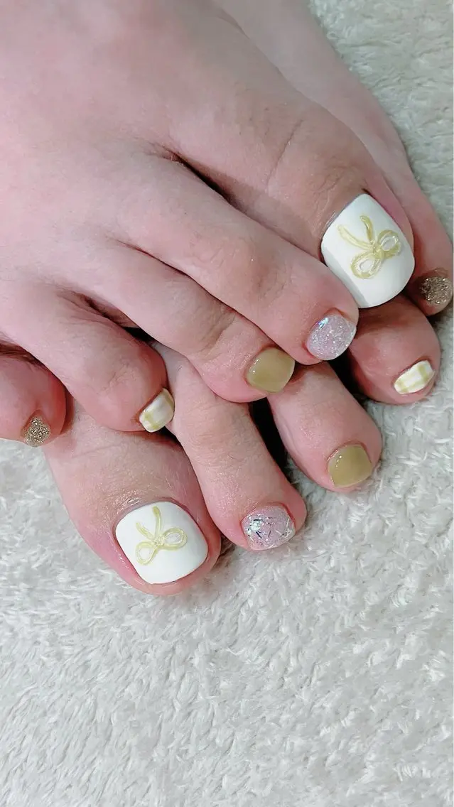 ネイル フットネイル shino🌟 痛ネイルのネイルデザイン