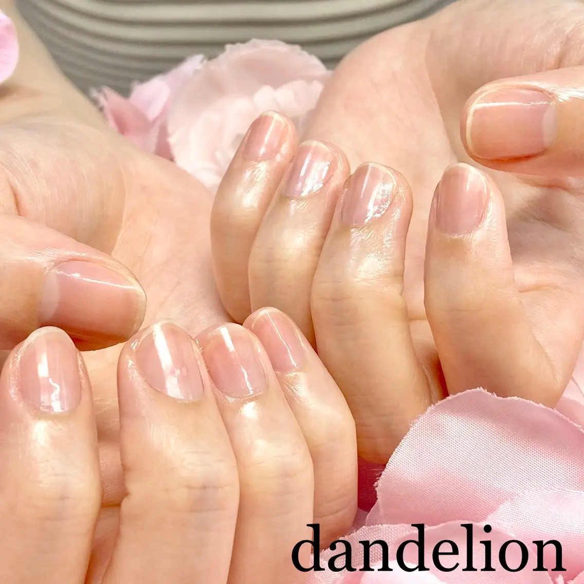 ネイル ハンドケア dandelion ダンデライオンのネイルデザイン