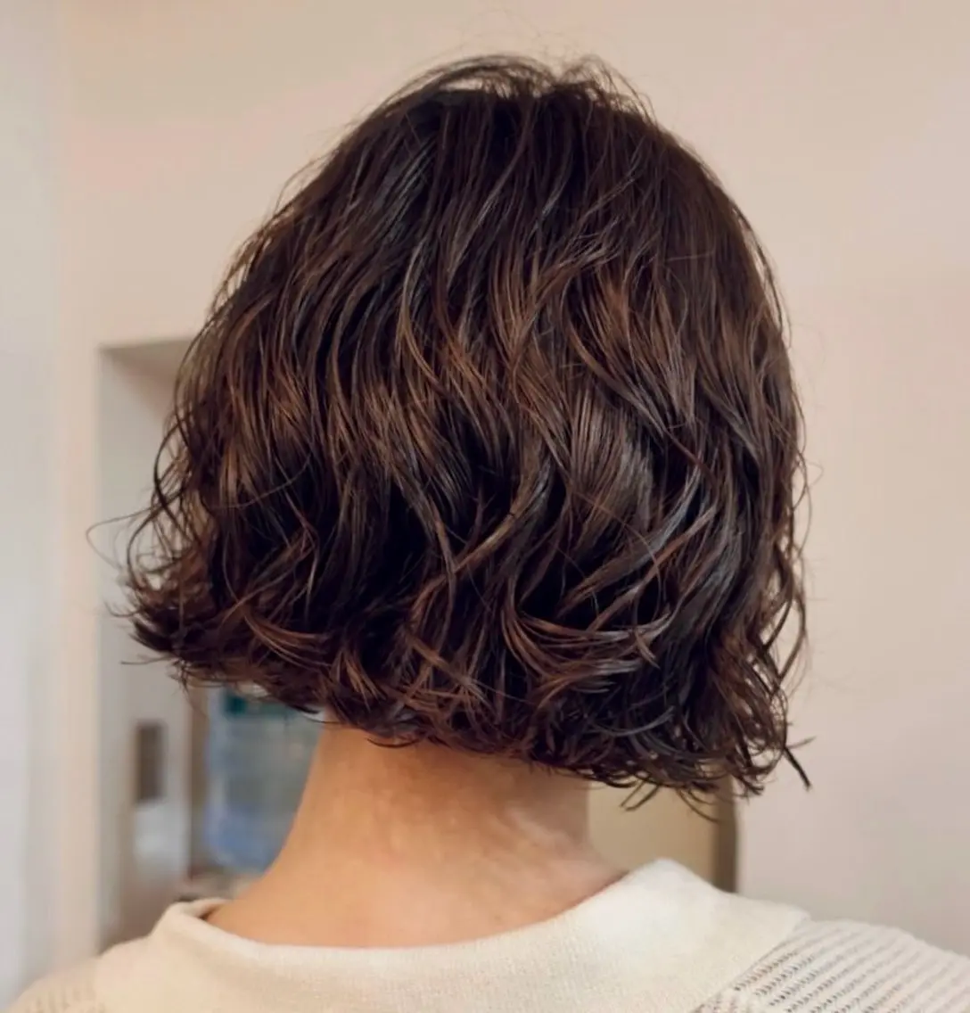 ミディアム パーマ 時森 咲良のヘアスタイル