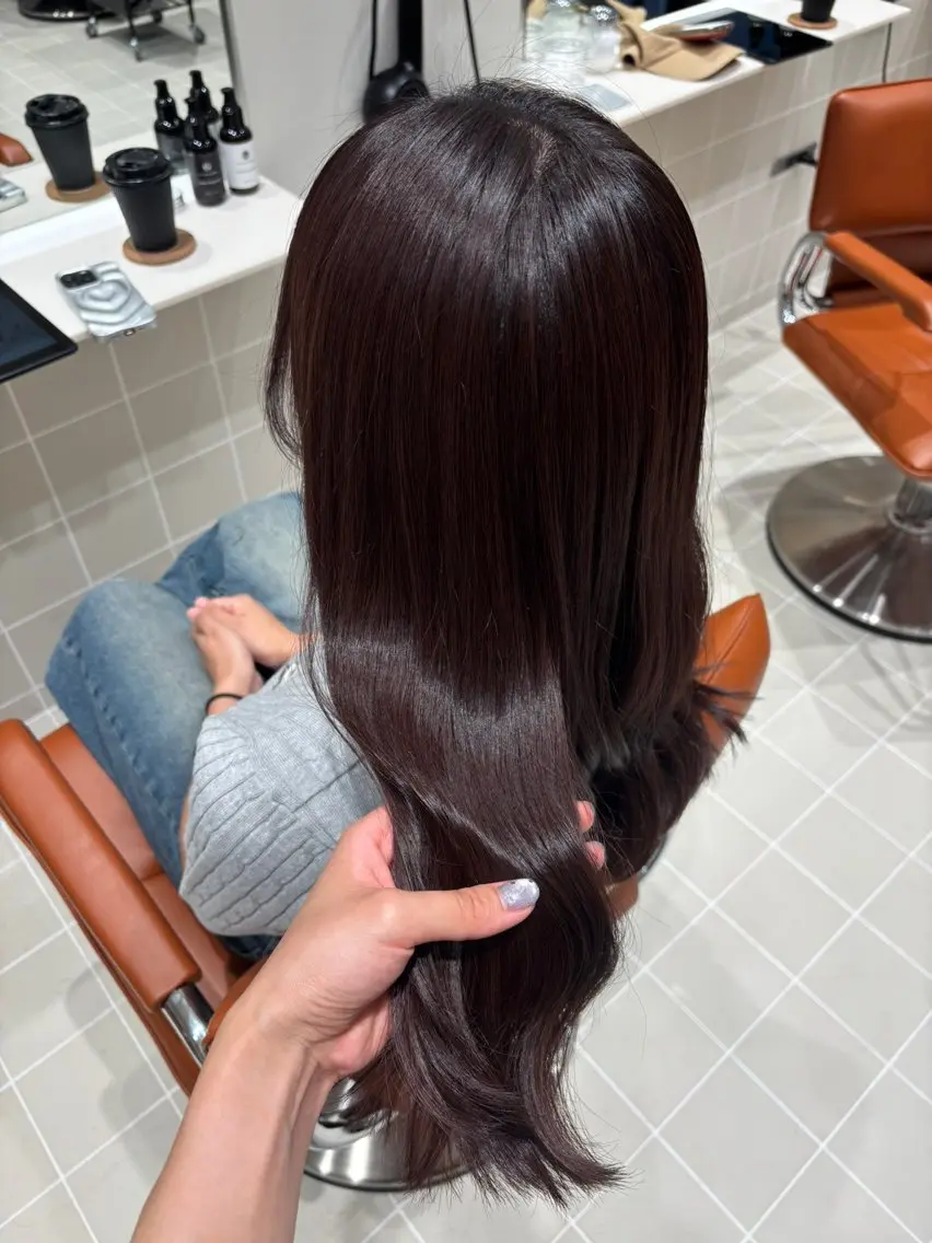 ロング カラー カット ヘアカラー 艶感/ナチュラル 🩵amiのヘアスタイル