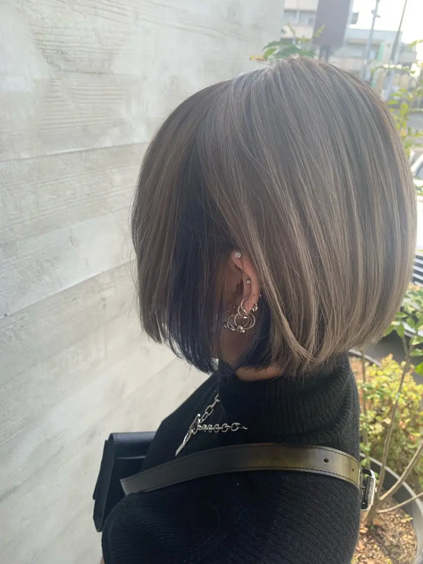 ショート カラー ブルーカラー シルバー カット ヘアカラー salowin Ryoのヘアスタイル