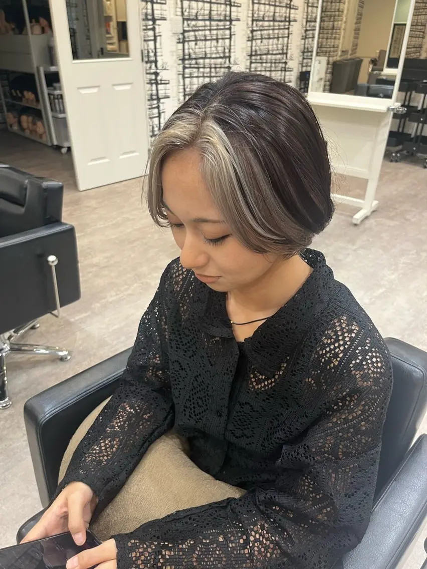ショート カラー 🎀ブリーチ 🌈デザイン♡BoNのヘアスタイル