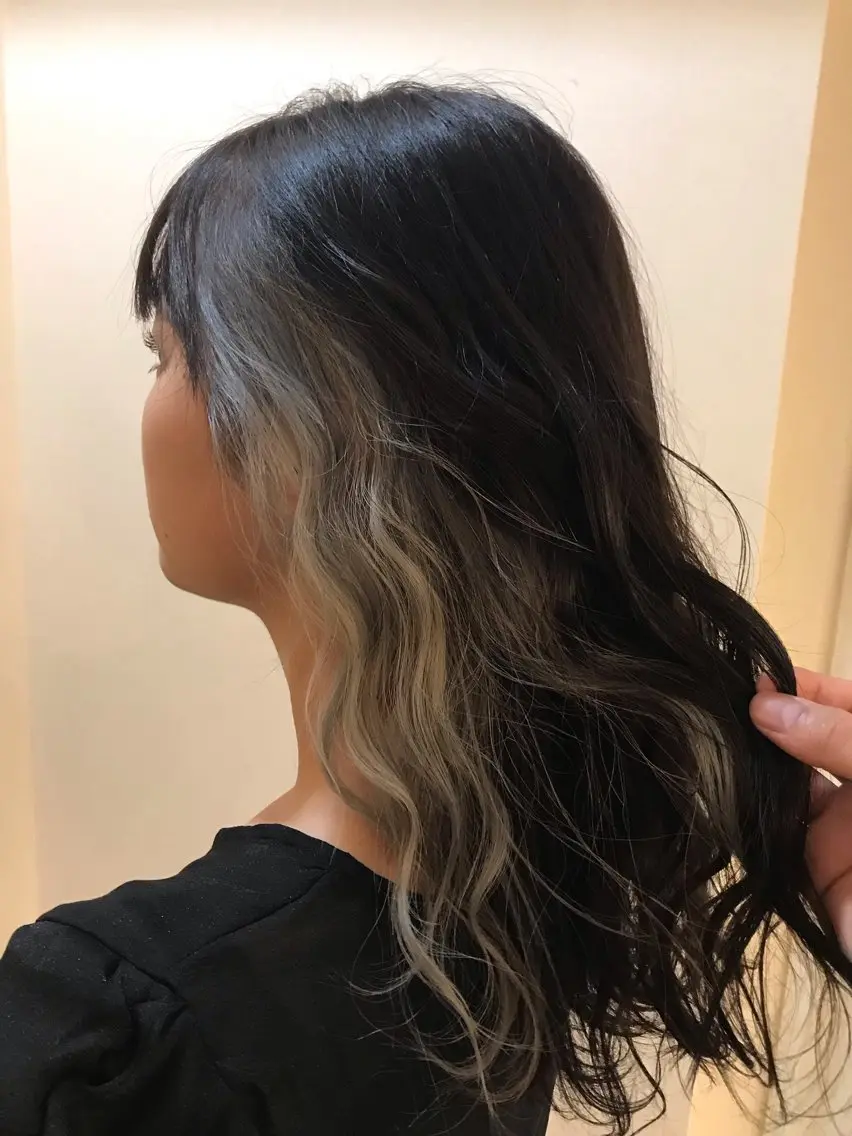 ロング 山崎 光瑠のヘアスタイル