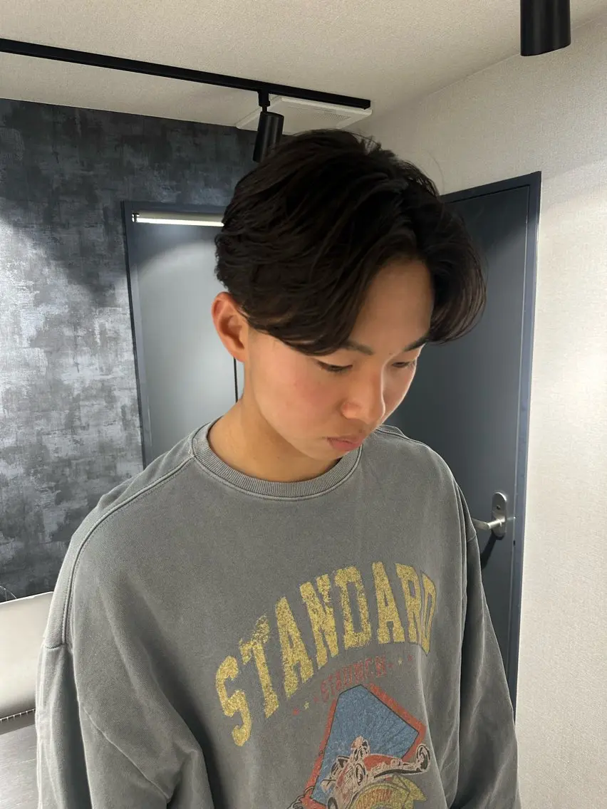 ミディアム パーマ メンズ ミディアムパーマ センターパート メンズパーマ ニュアンスパーマ カット パーマ 💈原宿指名No.1 センターパート💈のヘアスタイル