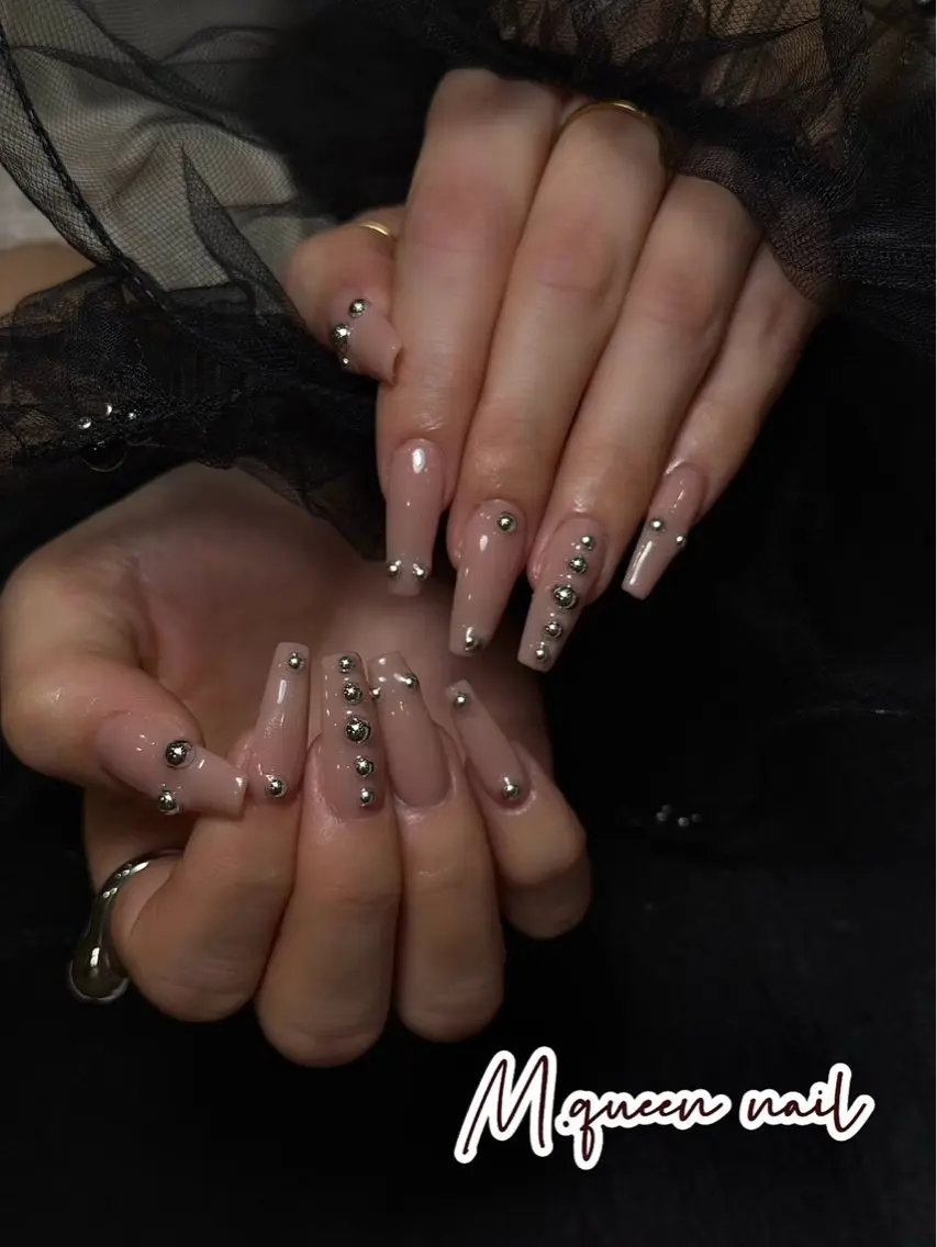 ネイル MQueen ネイルサロンのネイルデザイン