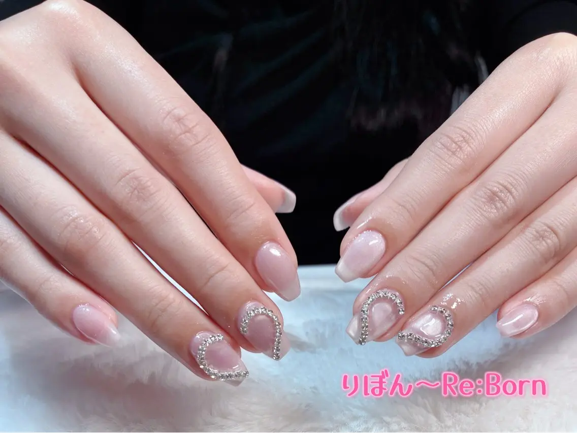 ミディアム ハンドネイル りぼん Re:Bonrのネイルデザイン