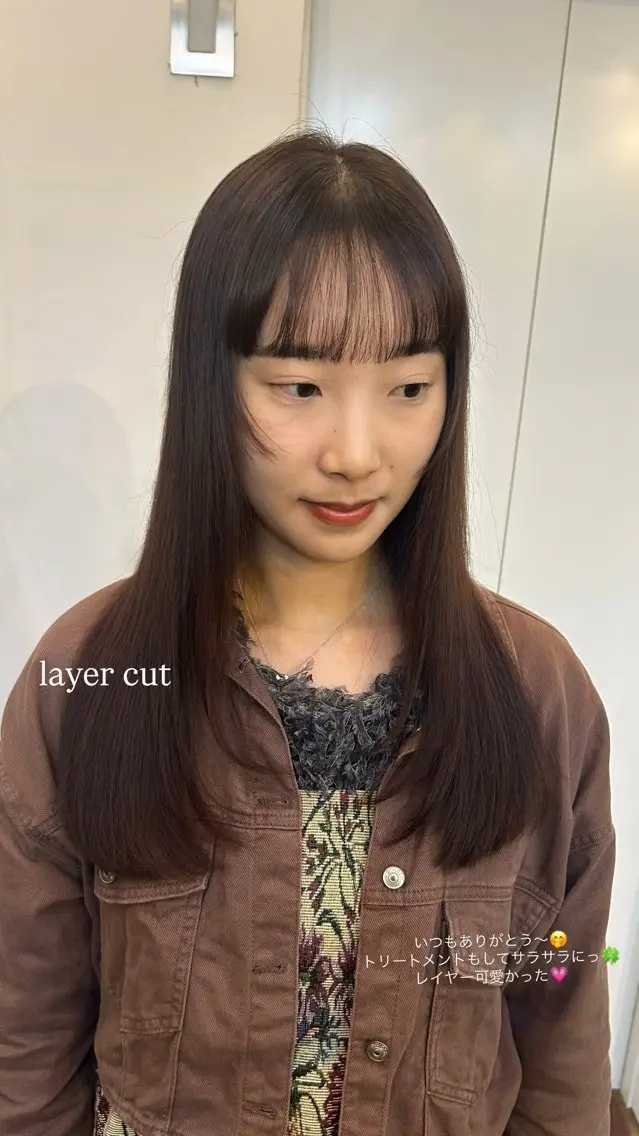 ロング レイヤーカット momoka Jr.stylistのヘアスタイル