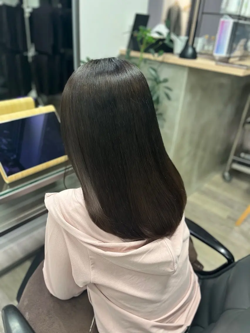 カラー 透明感カラー グレージュ 山下 穂嘉のヘアスタイル