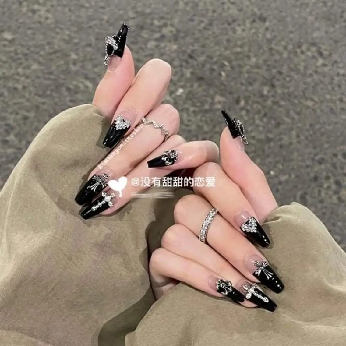 ネイル グラデーション ラメ(グリッター) マグネットネイル ミラーネイル ニュアンスネイル ハンドネイル Lumi de nailsのネイルデザイン