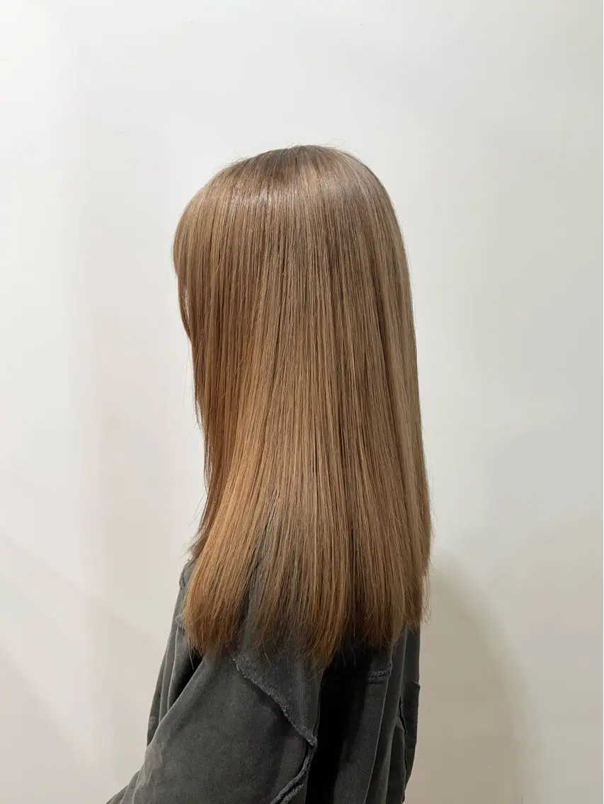 ロング カラー ベージュカラー ブリーチ ヘアカラー きむら なみか🪐のヘアスタイル