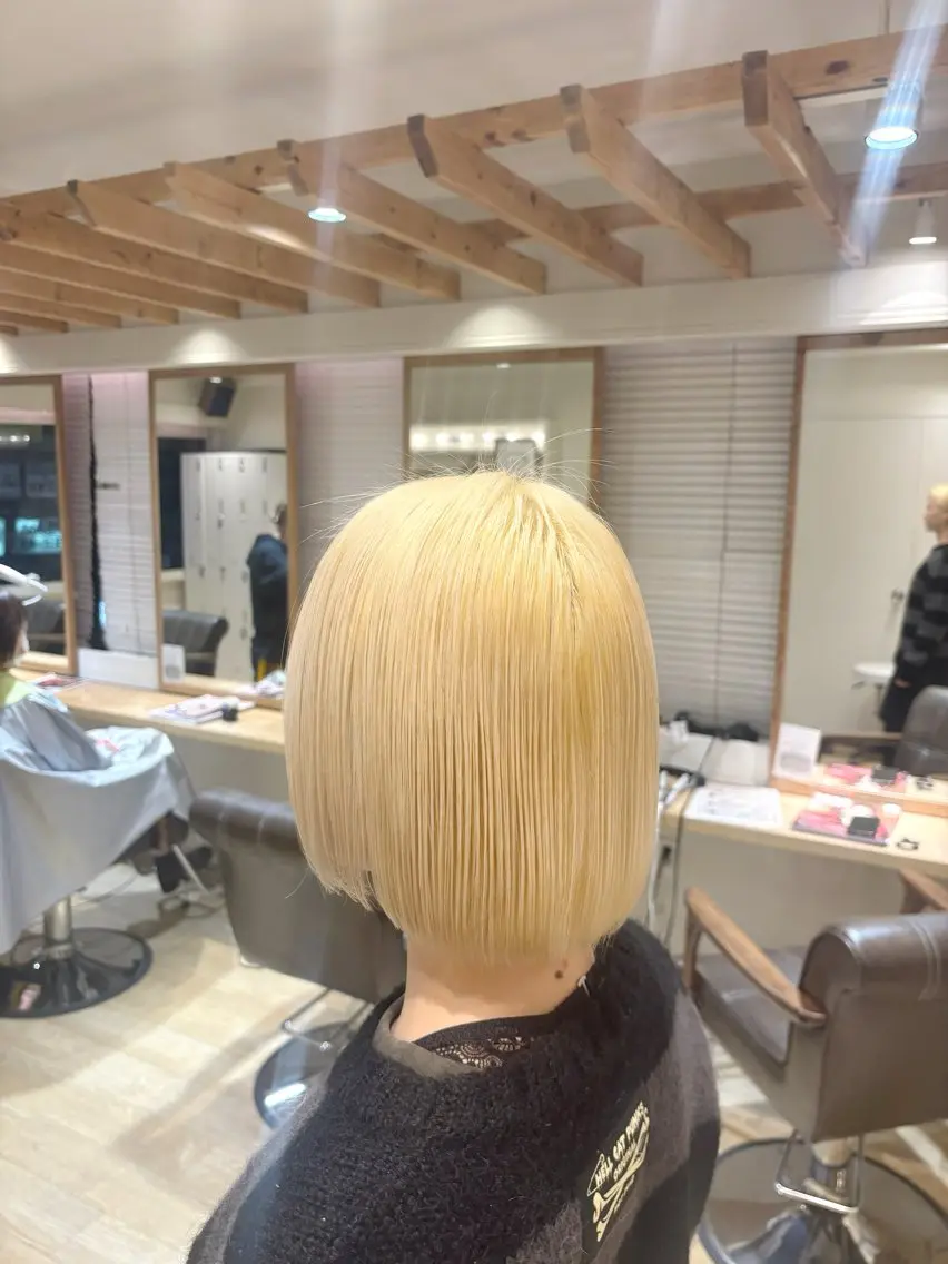 ⭐️ケアブリーチ(リタッチ)+トリートメントの写真