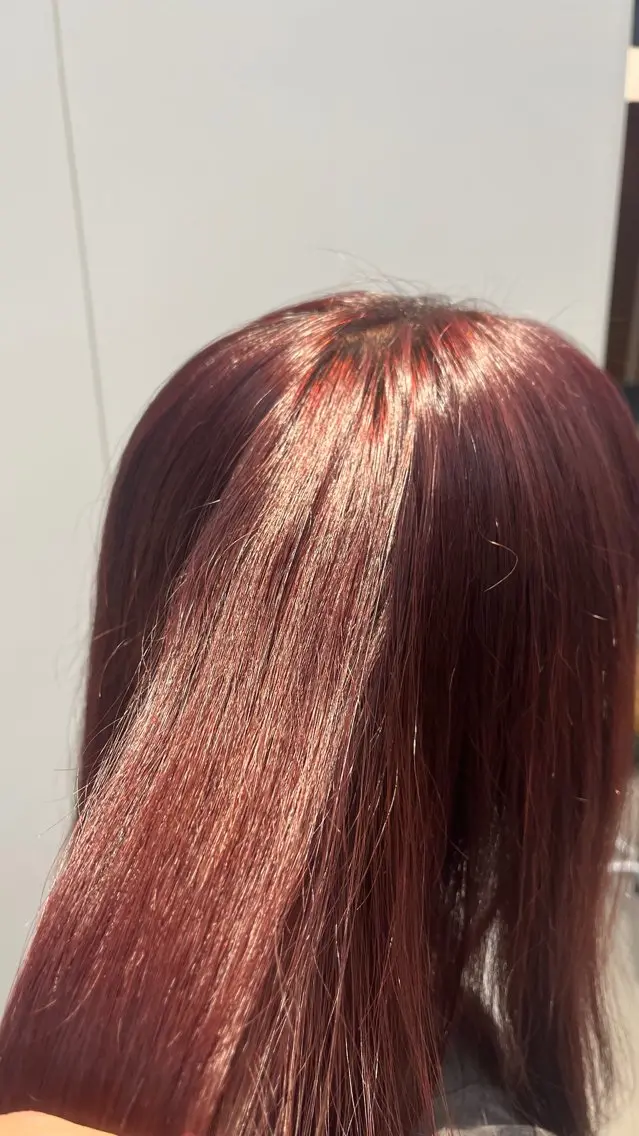 カラー 鶴田 瑠夏のヘアスタイル