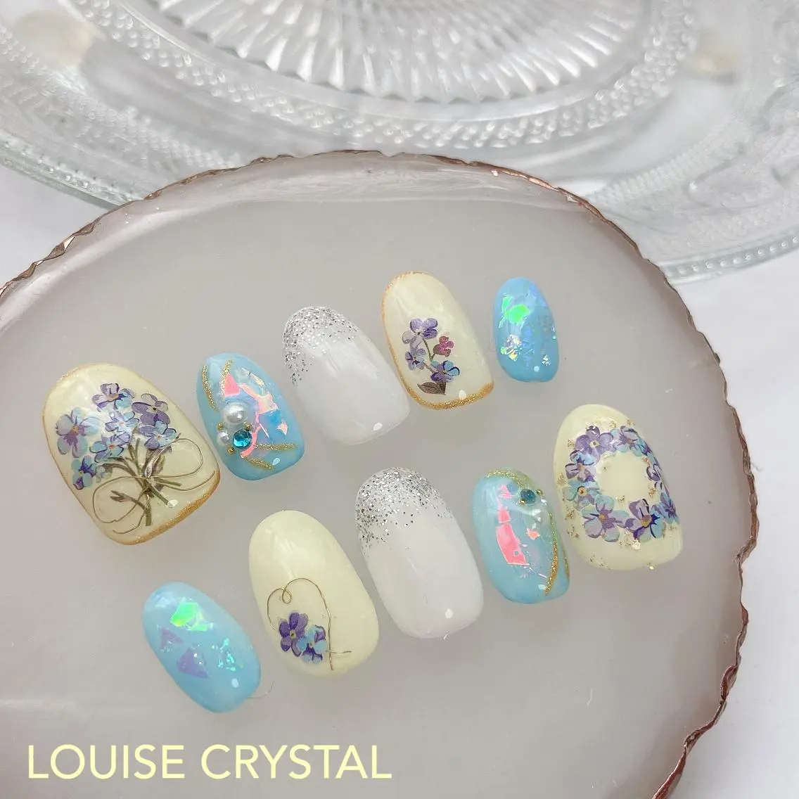 ネイル ネイルチップ ブライダルネイル LOUISE CRYSTALのネイルデザイン