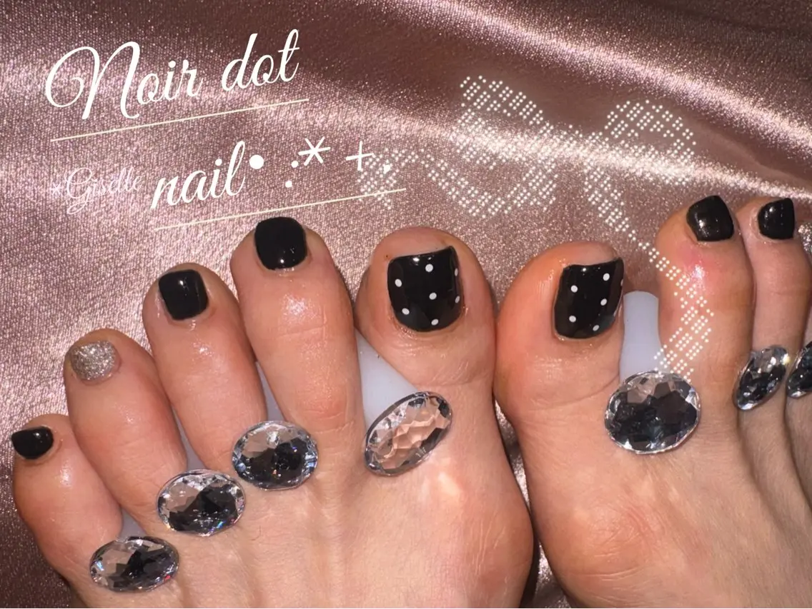 6.7月限定価格🔥人気メニュー🤍ハンド&フットネイルsample(シンプル)コース💅👣の写真