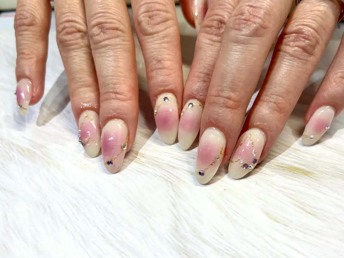 ネイル チークネイル 持ち込み バレンタイン ハンドネイル ハンドケア R.A.T. salonのエステ・リラクイメージ