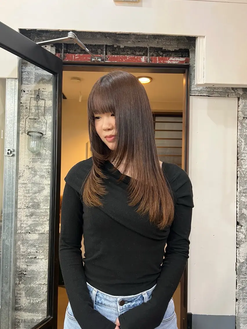 【✨人気NO.4✨】レイヤーカット+ブリーチなしワンカラー+3stepトリートメントの写真
