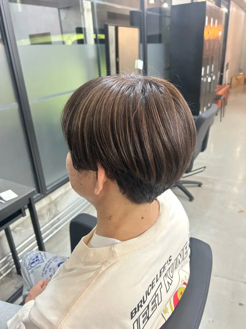 ショート ハイライト 山中 望緒のヘアスタイル