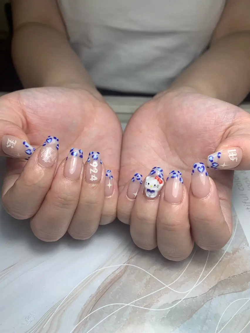 ネイル フレンチネイル ジェルネイル 韓国ネイル マグネットネイル マグネットフレンチ akina nailsのネイルデザイン