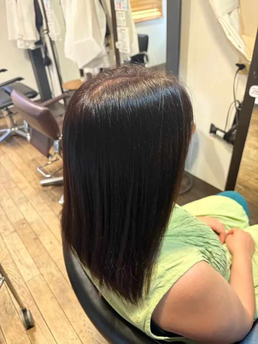 ミディアム カラー ブラウンカラー ラベンダーカラー ラベンダーブラウン 奥山 和奏のヘアスタイル