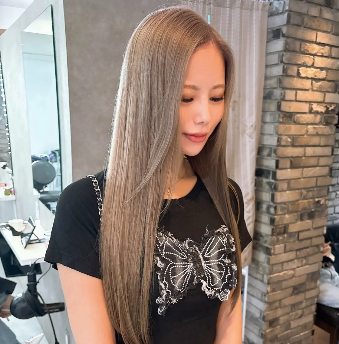 ロング カラー シルバー ホワイトシルバー ヘアカラー トリートメント _WHITE 天神店 YUMEKA🐻のヘアスタイル