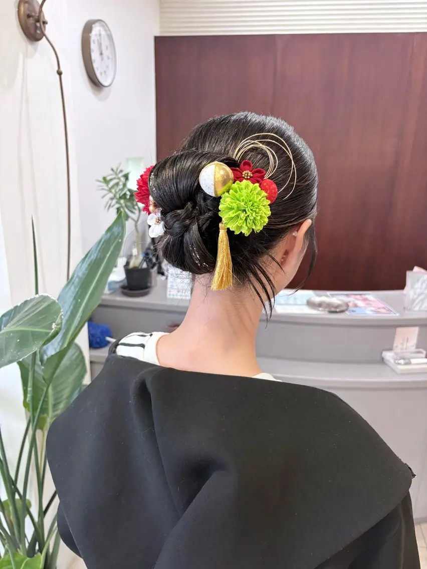 ロング ヘアアレンジ 成人式 ヘアセット arika さやのマツエク・マツパデザイン
