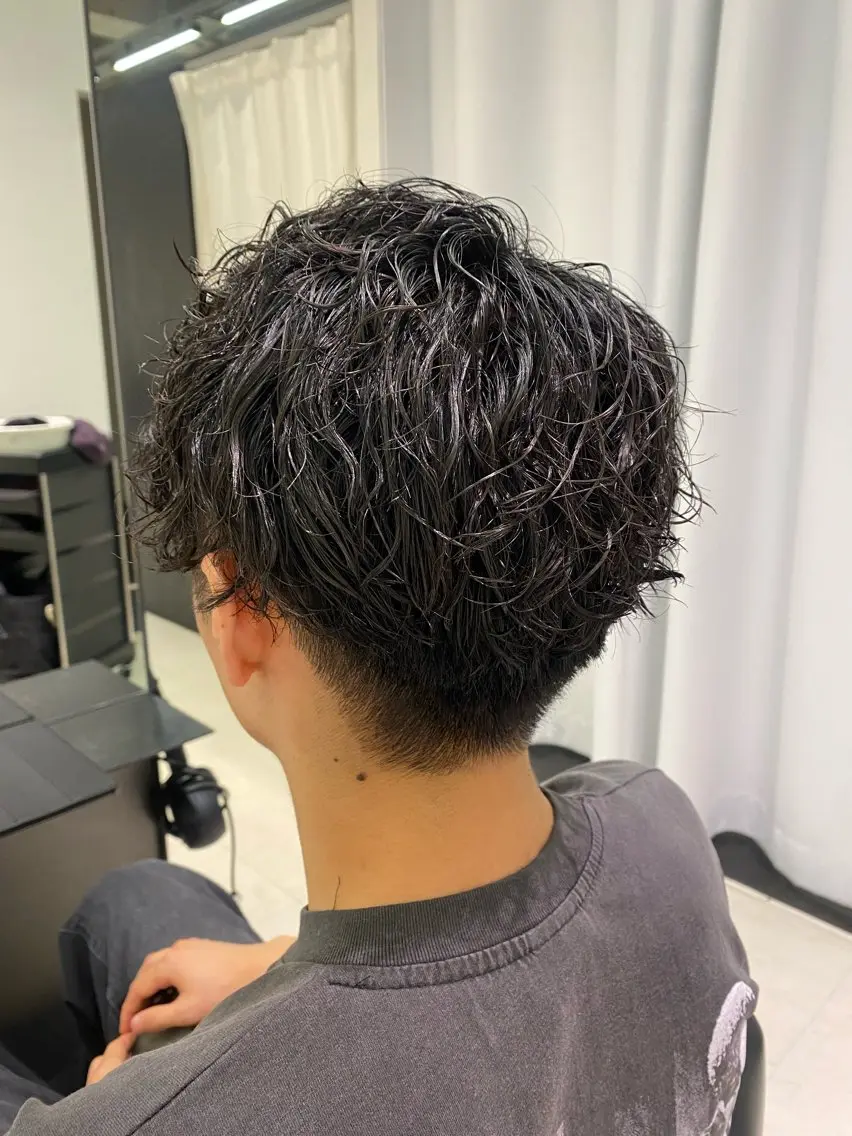 メンズ メンズパーマ メンズツイストパーマ ツイストパーマ カット パーマ 表参道/メンズカット 眉ワックス/坂入朱美の眉毛・アイブロウイメージ