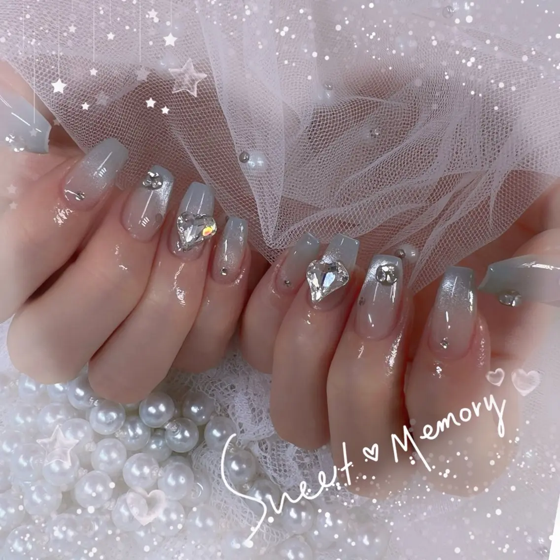 ネイル チークネイル フレンチネイル ガーリー ガラスフレンチ グラデーション ハンドネイル ハンドケア Chill Nailsalonのネイルデザイン
