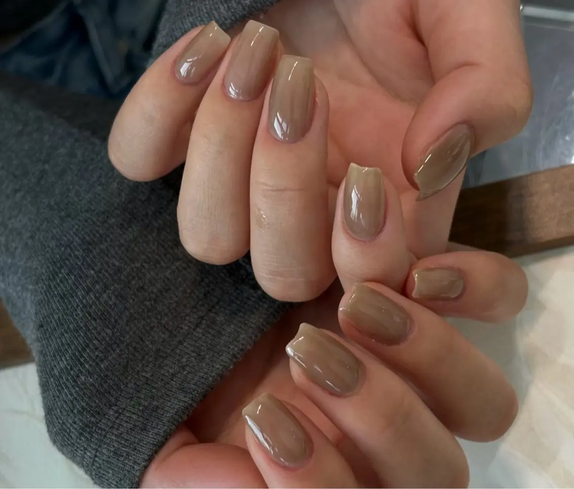 ネイル ブラウン フットネイル フレンチネイル グラデーション 氷ネイル・うるうるネイル ハンドネイル Mixx Nail_ Studioのネイルデザイン